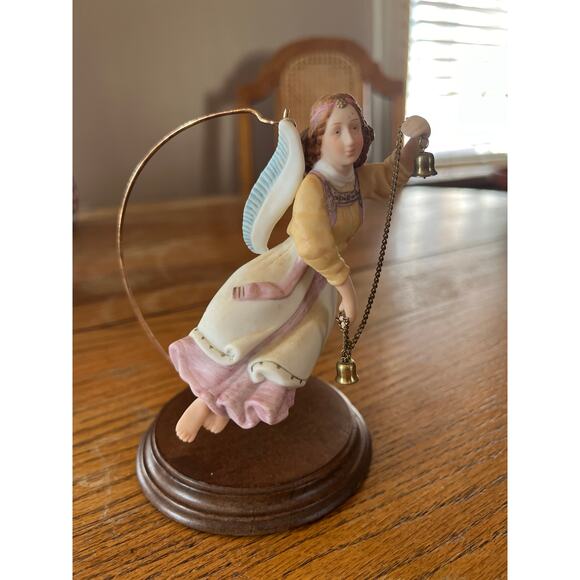 1984 Hallmark Limited Edition Classical Angel - Picture 1 of 5